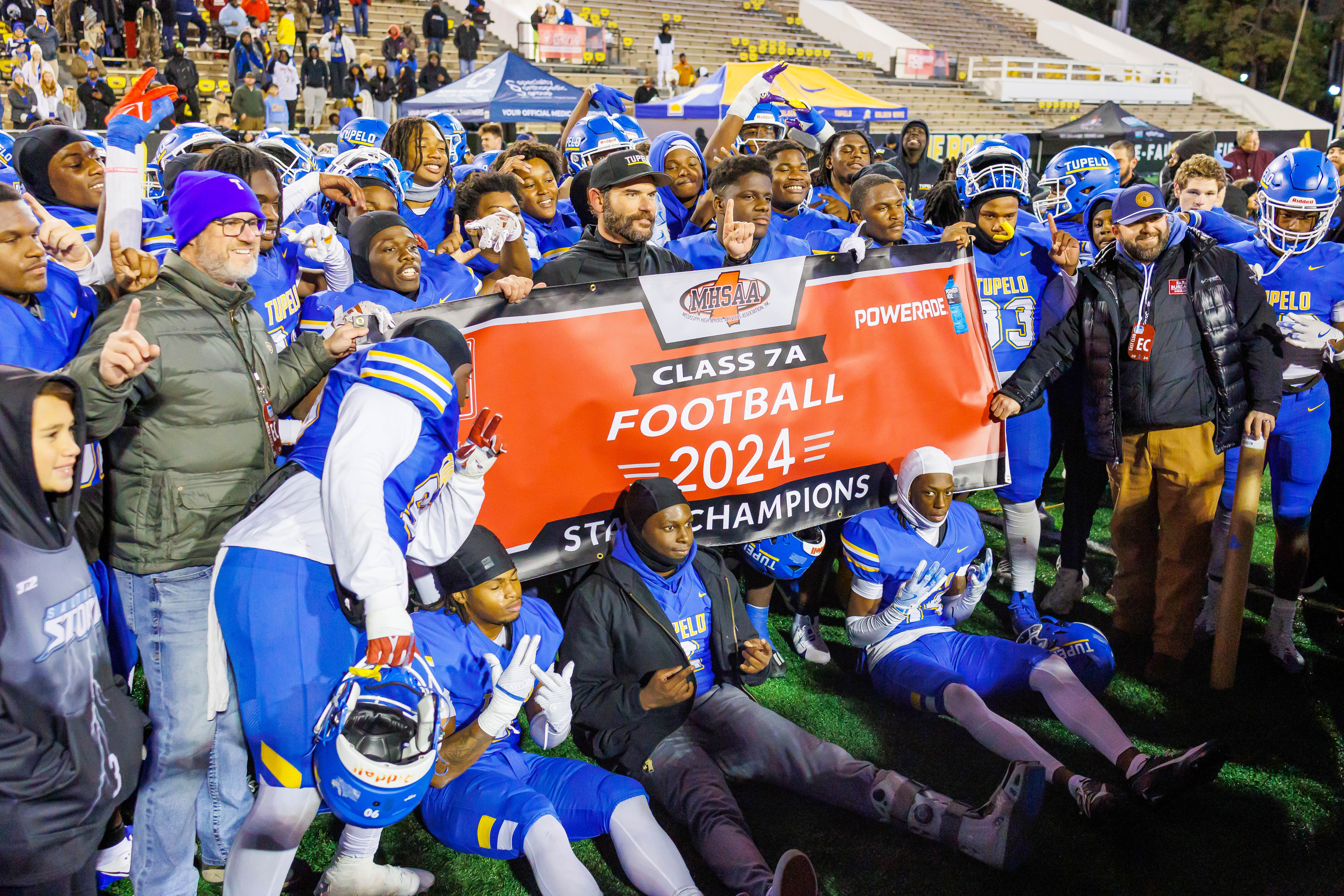 Tupelo poses with the Class 7A championship banner. 
