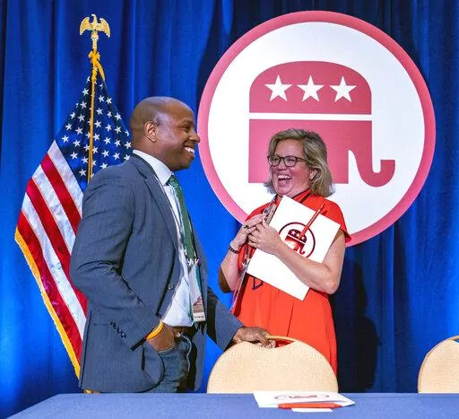 Milwaukee Mayor Cavalier Johnson, left, speaks with Cam Henderson, right, from the Republican National Committee, at the JW Marriott in Chicago ahead of Milwaukee's expected selection to host the 2024 Republican National Convention, Friday, Aug. 5, 2022. (Jovanny Hernandez/Milwaukee Journal-Sentinel via AP)